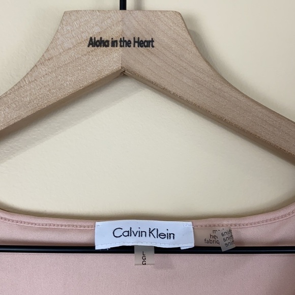 𝅺calvin Klein Tee - Picture 2 of 4